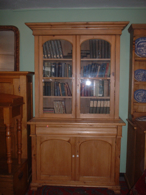 Victorian pine bookcase